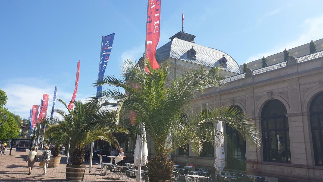 Family Suites & Parking Baden-Bade Exterior foto
