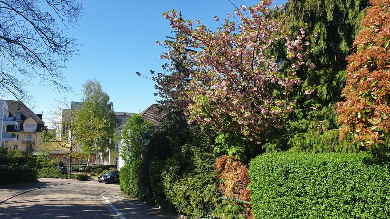 Family Suites & Parking Baden-Bade Exterior foto